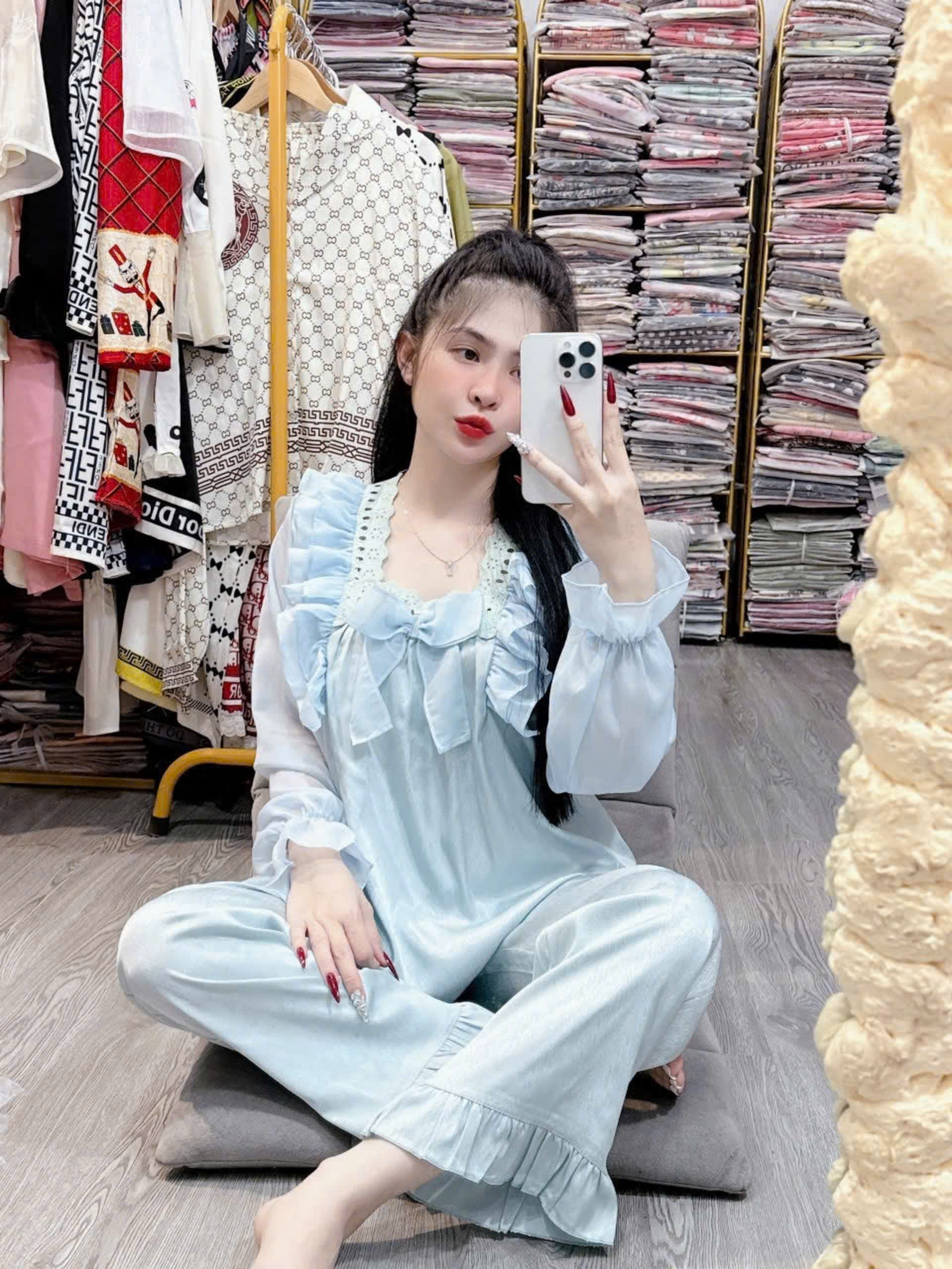 Bộ đồ ngủ lụa 2 dây vải lụa Laitn phối voan freesize 54kg - cn88