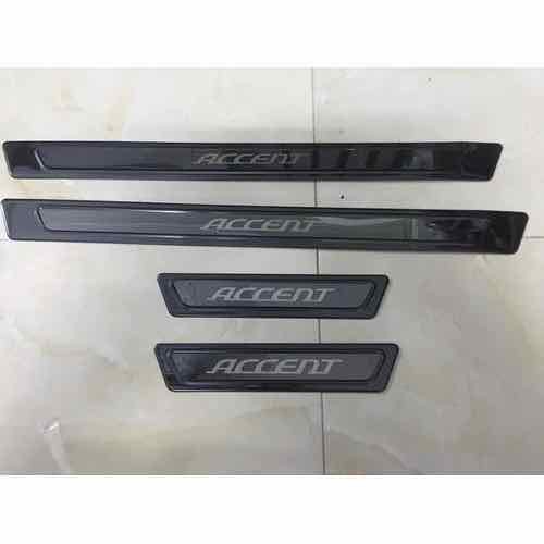 Ốp bậc cửa TITAN xe Hyundai Accent 2019-2020-2021, Ngoài, nẹp bước chân chống trầy