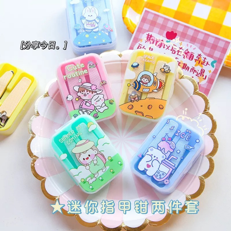 Set 2 bấm móng tay nhiều màu