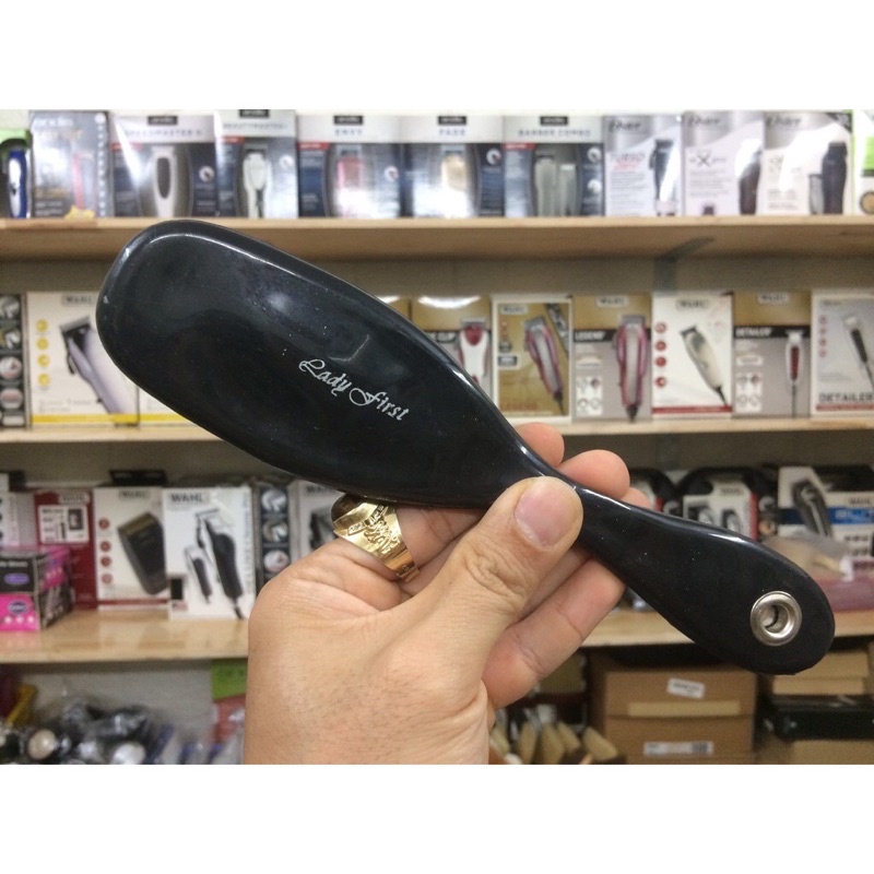 Lược phủi tóc dành cho salon giá rẻ