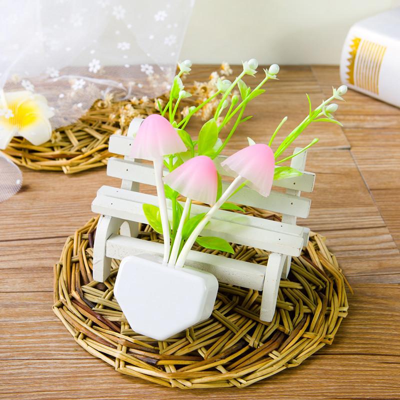 Đèn Ngủ Tự Động Sáng Cảm Ứng Đổi Màu JSF-828
