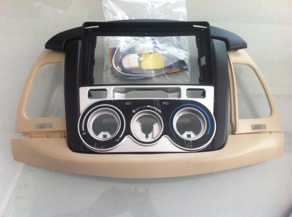 Mặt Nạ Taplo 9 Inch Cho Xe Toyota Innova năm 2007 - 2010 (Điều hoà cơ)