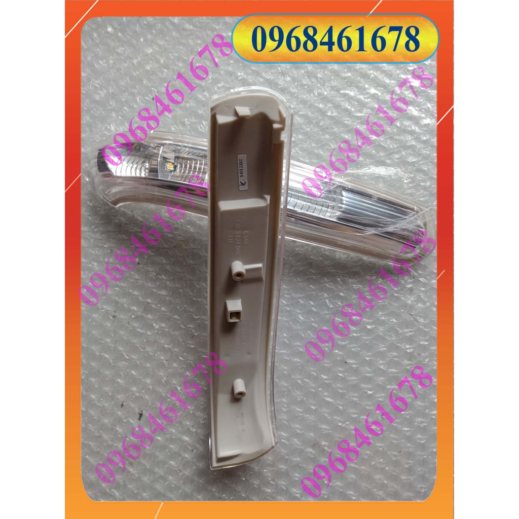 ĐÈN XI NHAN GƯƠNG CAPTIVA
