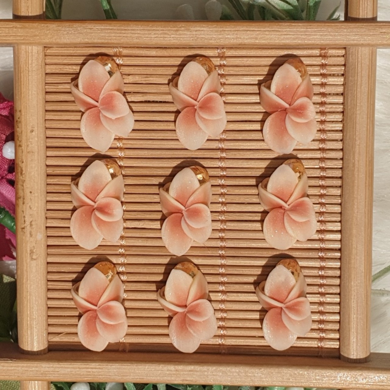 Hoa ly ôm đá - Hoa bột đính móng (combo 4 bông) BYH021