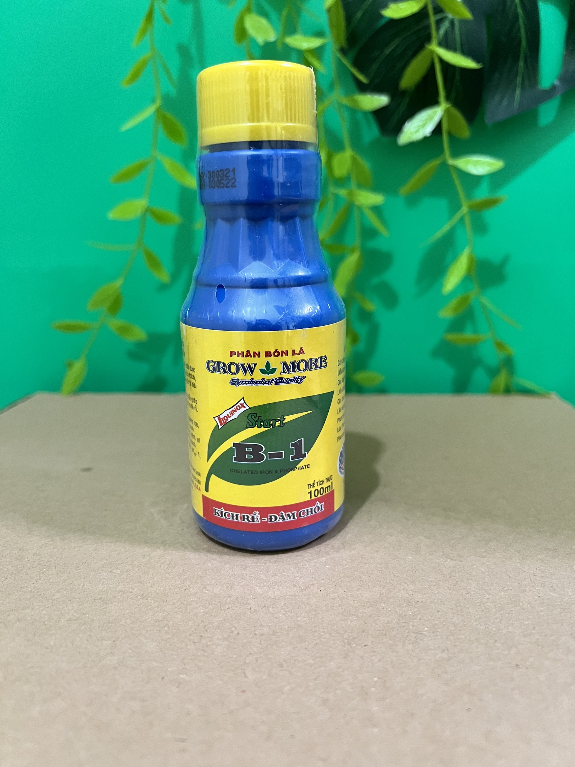 Phân bón lá Vitamin B1 Growmore giúp cây xanh lá, quang hợp tốt dành cho hoa lan cây cảnh