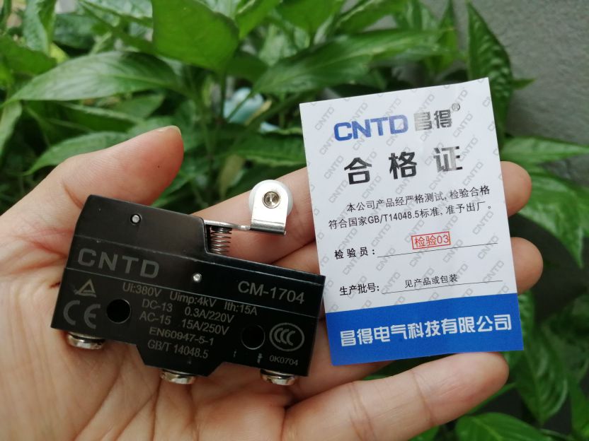 Công tắc hành trình cm-1704 cntd (công tắc tủ quần áo cm-1704)