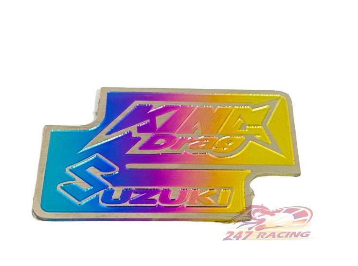 Tem Titanium 3D dán nắp dầu Raider,Satria chữ KINGDRAG