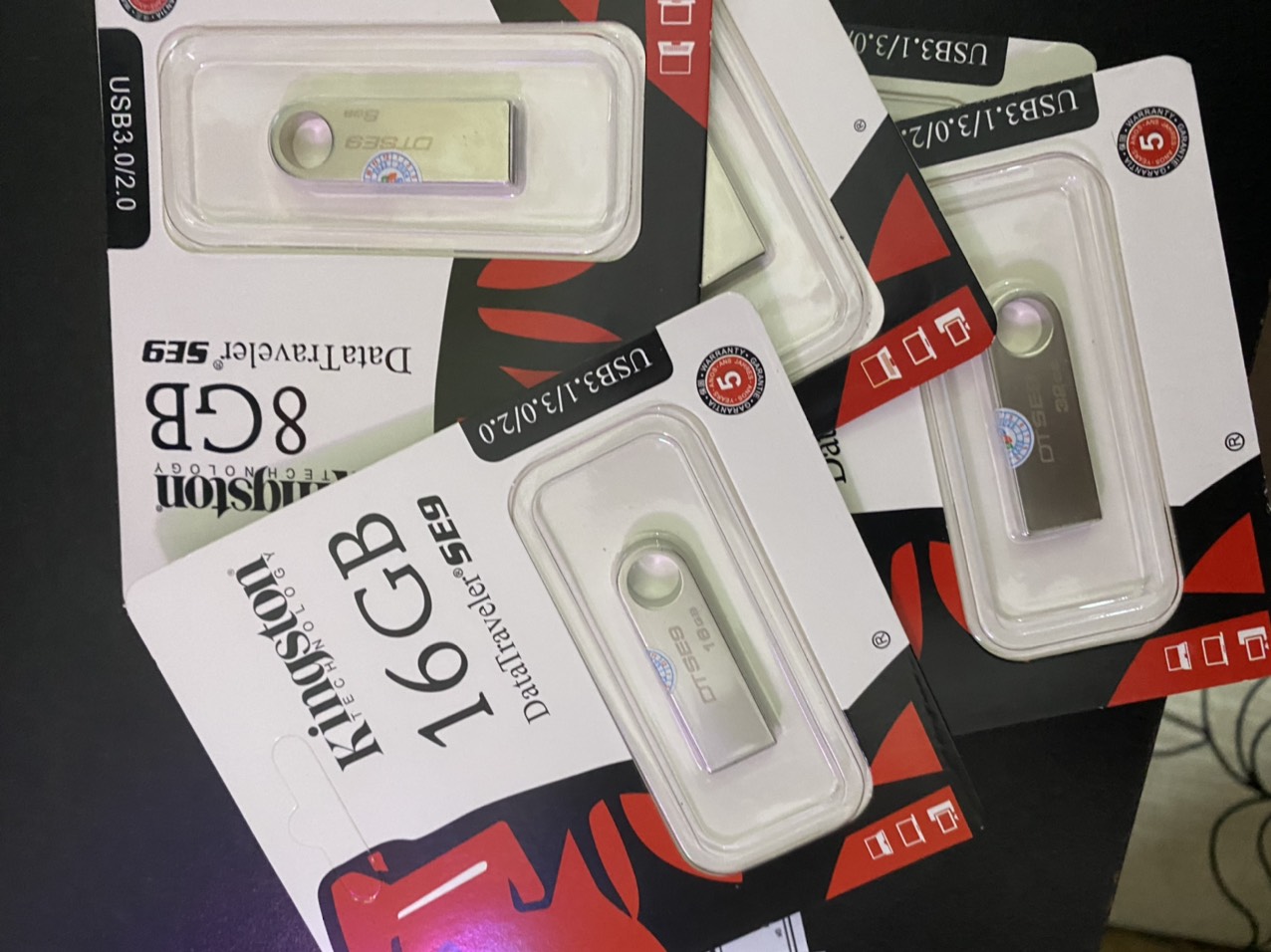 [siêu rẻ] USB KingSton 16gb DT101 2.0 [shop yêu thích]