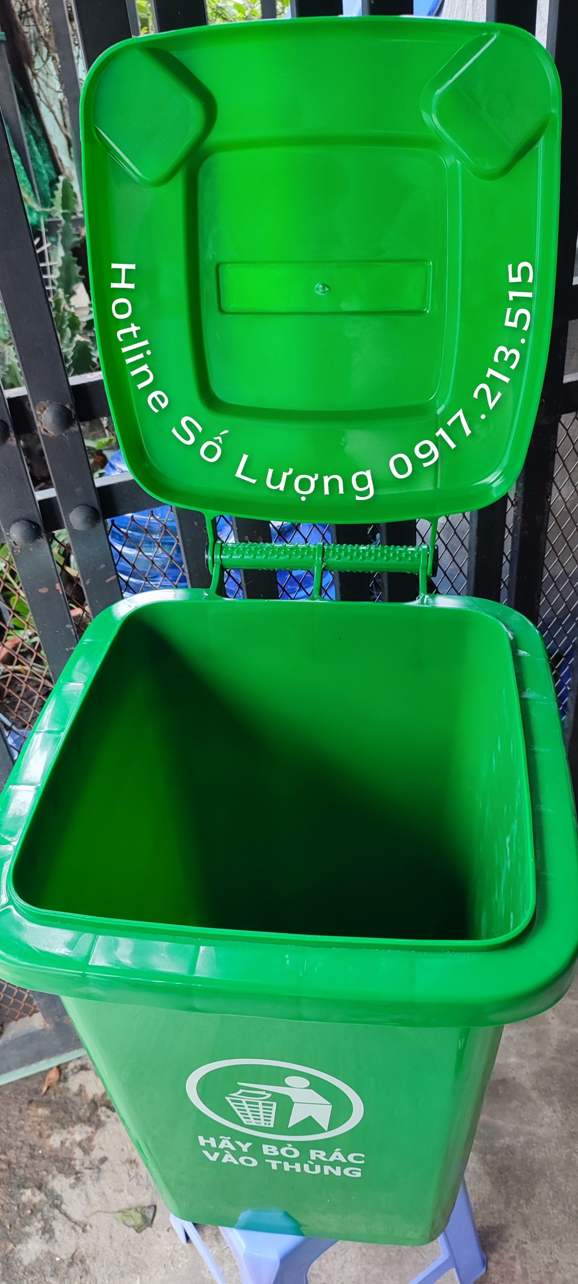THÙNG RÁC CÔNG CỘNG NHỰA 60 LÍT
