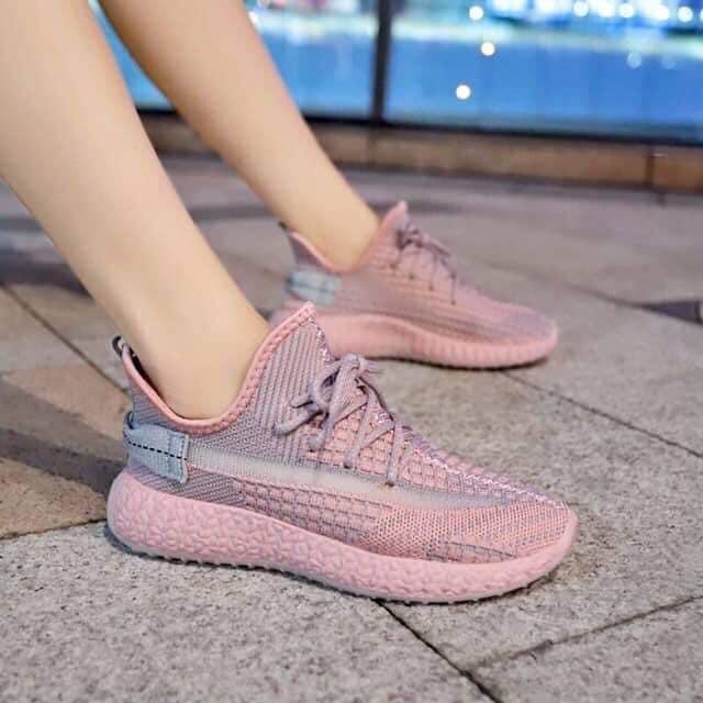 Giày Thể Thao Nữ Hot Trend