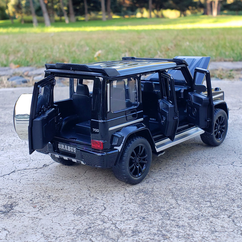 Mô hình xe Mercedes Brabus G700 1:32 Double Horses