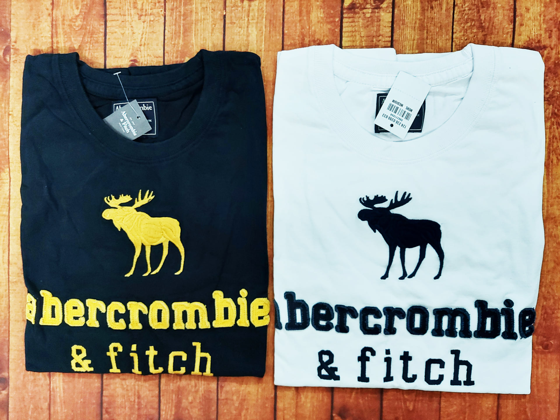 Áo thun Abercrombie White & Black new