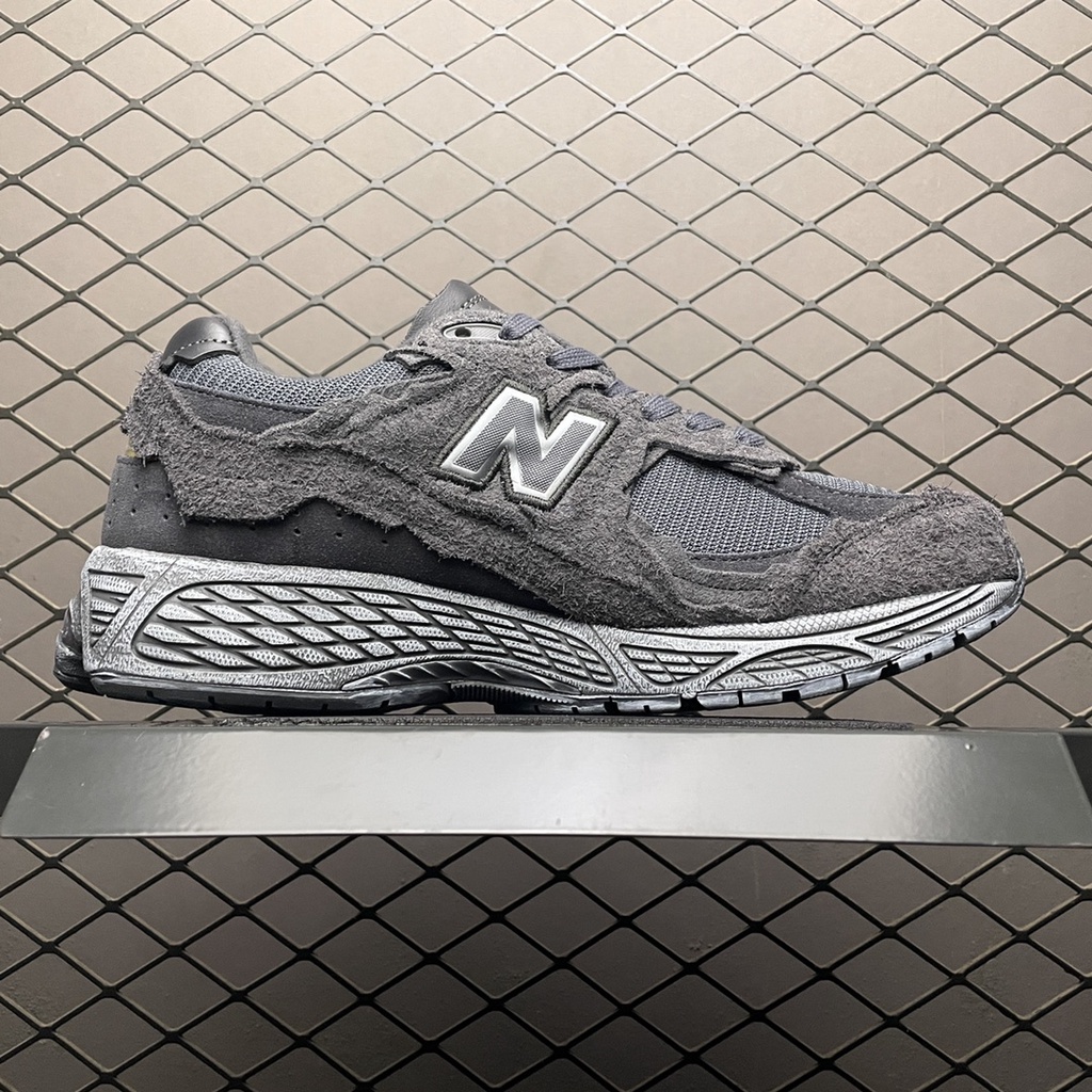 New_Balance_ 2002R Refined Future Phantom black running shoes M2002RDB