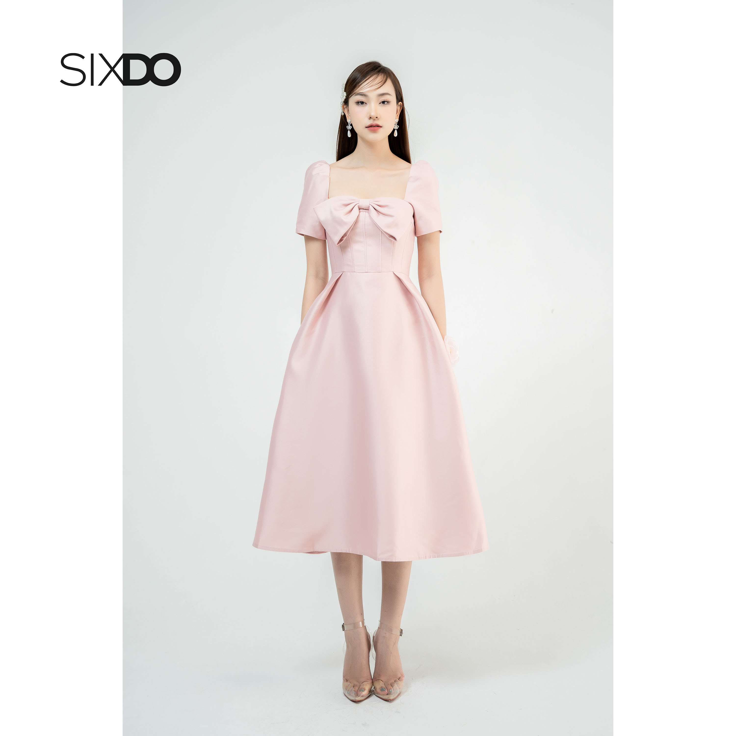 Đầm hồng cổ vuông nơ ngực SIXDO