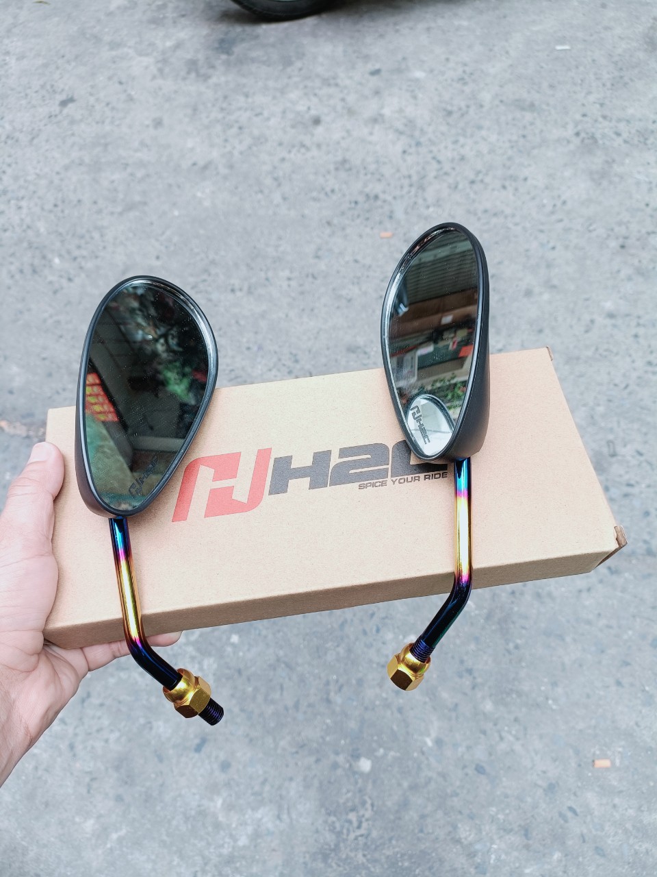 Cặp kiếng H2C SUZUKI chân 10ly răn thuận chân màu