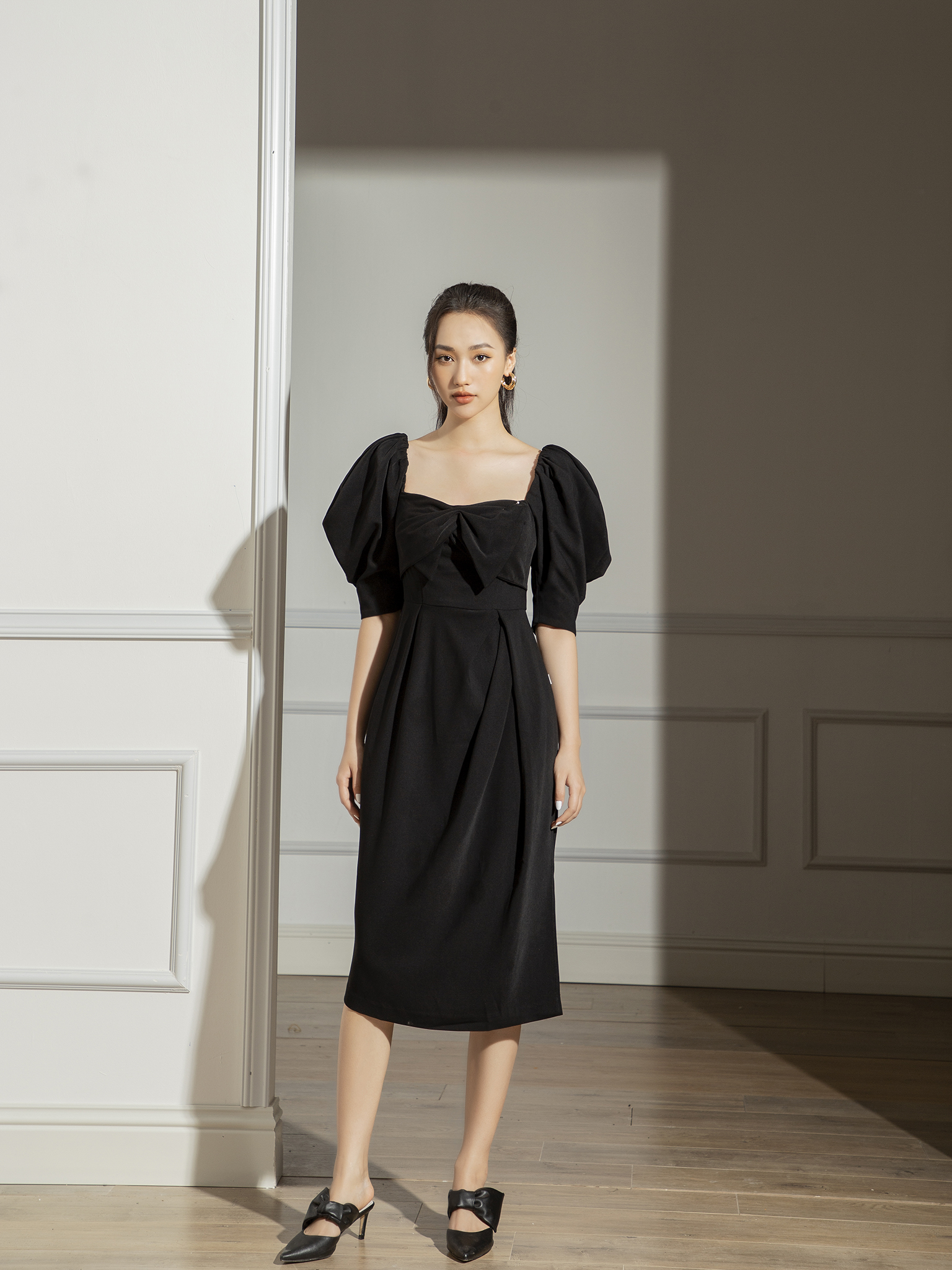 Váy cổ vuông chun vai by D.CHIC MS: 282707