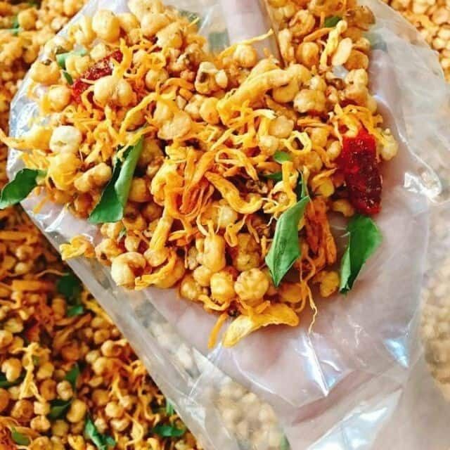 300GR BẮP (NGÔ) LẮC KHÔ GÀ LÁ CHANH CAY