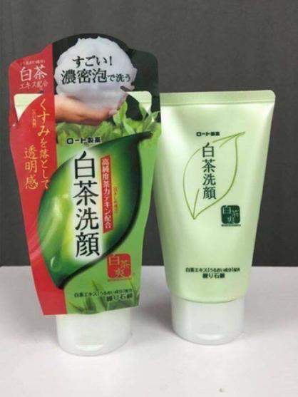 Tuýp đựng Sữa Rửa Mặt Trà Xanh Matcha Nhật Bản Rohto