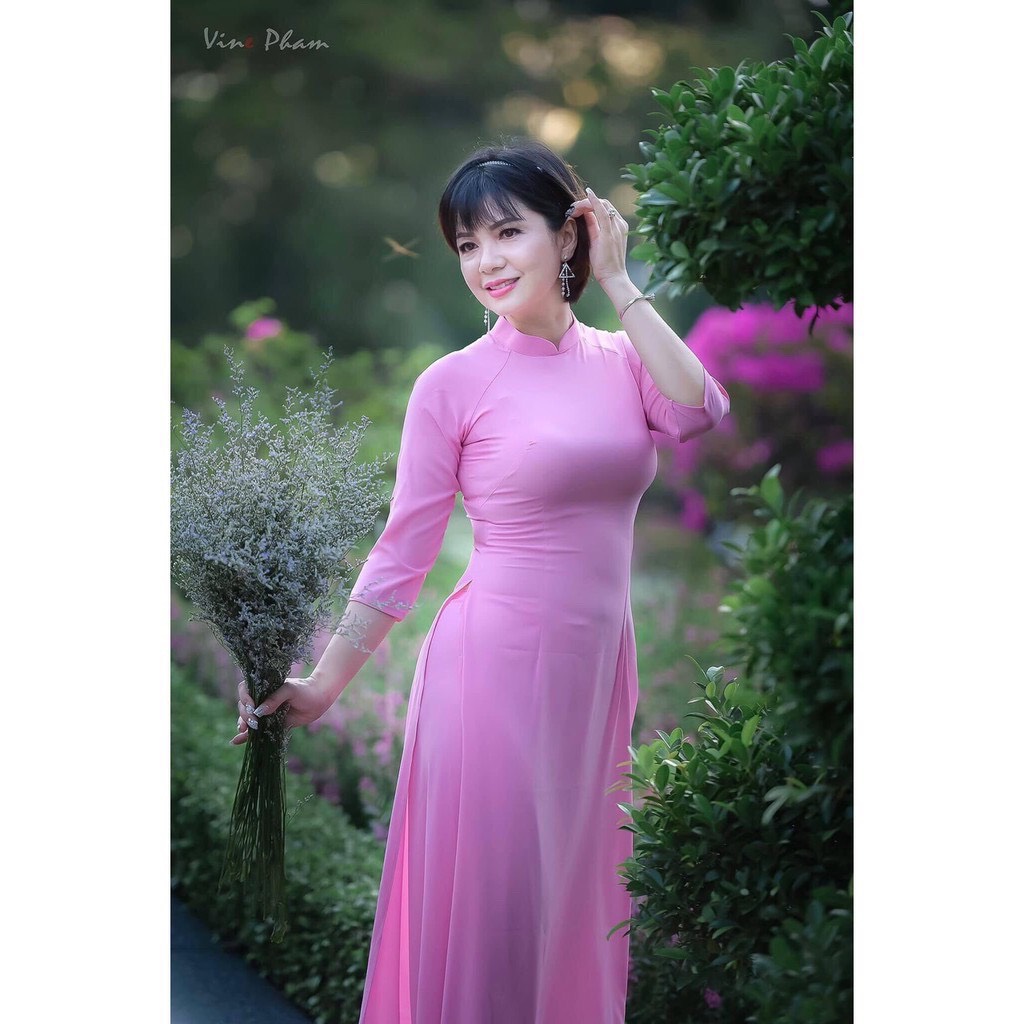 Áo dài lụa nhật trơn cổ cao 2,5 phân