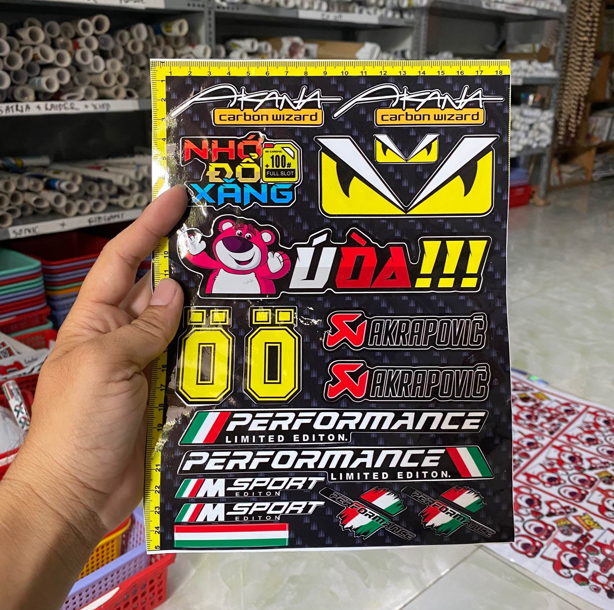 Logo sticker gấu ú oà dán trang trí xe máy