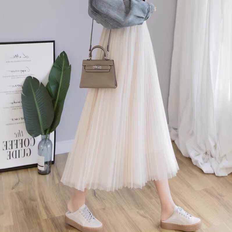 chân váy lưới trắng cực xinh cho nàng đáng iêu