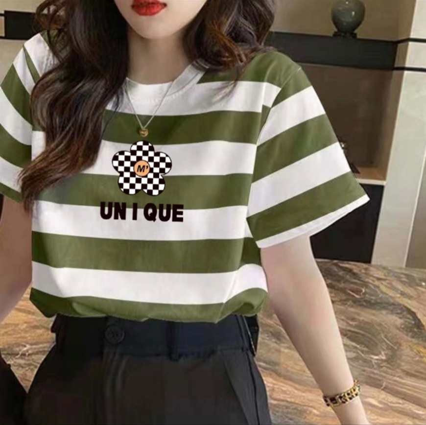 Áo thun kẻ sọc ngang trái tim T043
