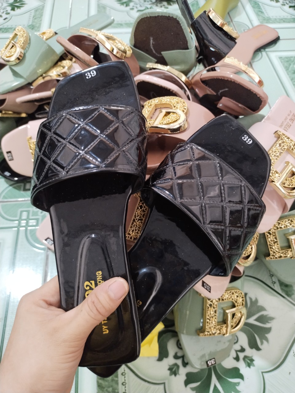 Dép nữ, Dép Bệt Chần Ô