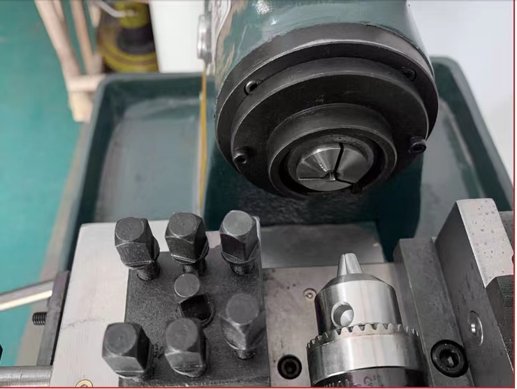 MÁY TIỆN MINI ĐỂ BÀN AK-32