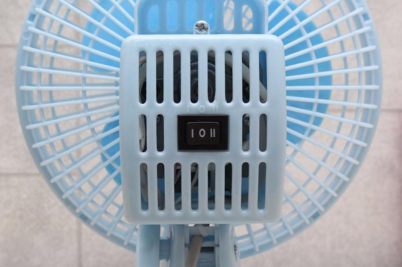 Quạt mini để bàn Lifan ( cắm điện trực tiếp 220V )