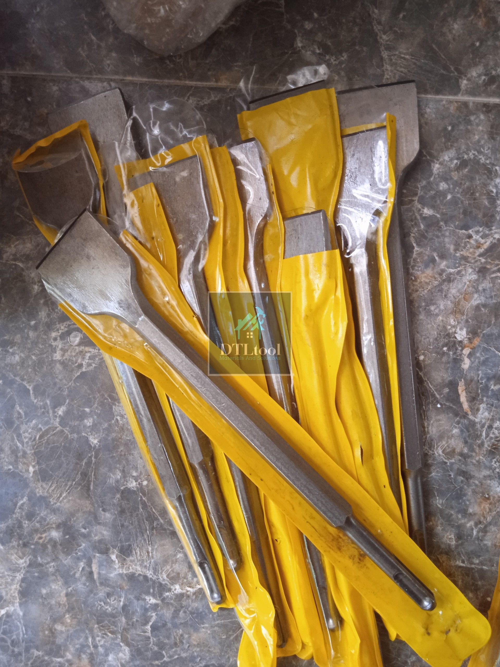 4 - 5cm flat concrete chisel. Concrete chisel, Mortar Board, floor tiles chisel, floor sheeting mortar