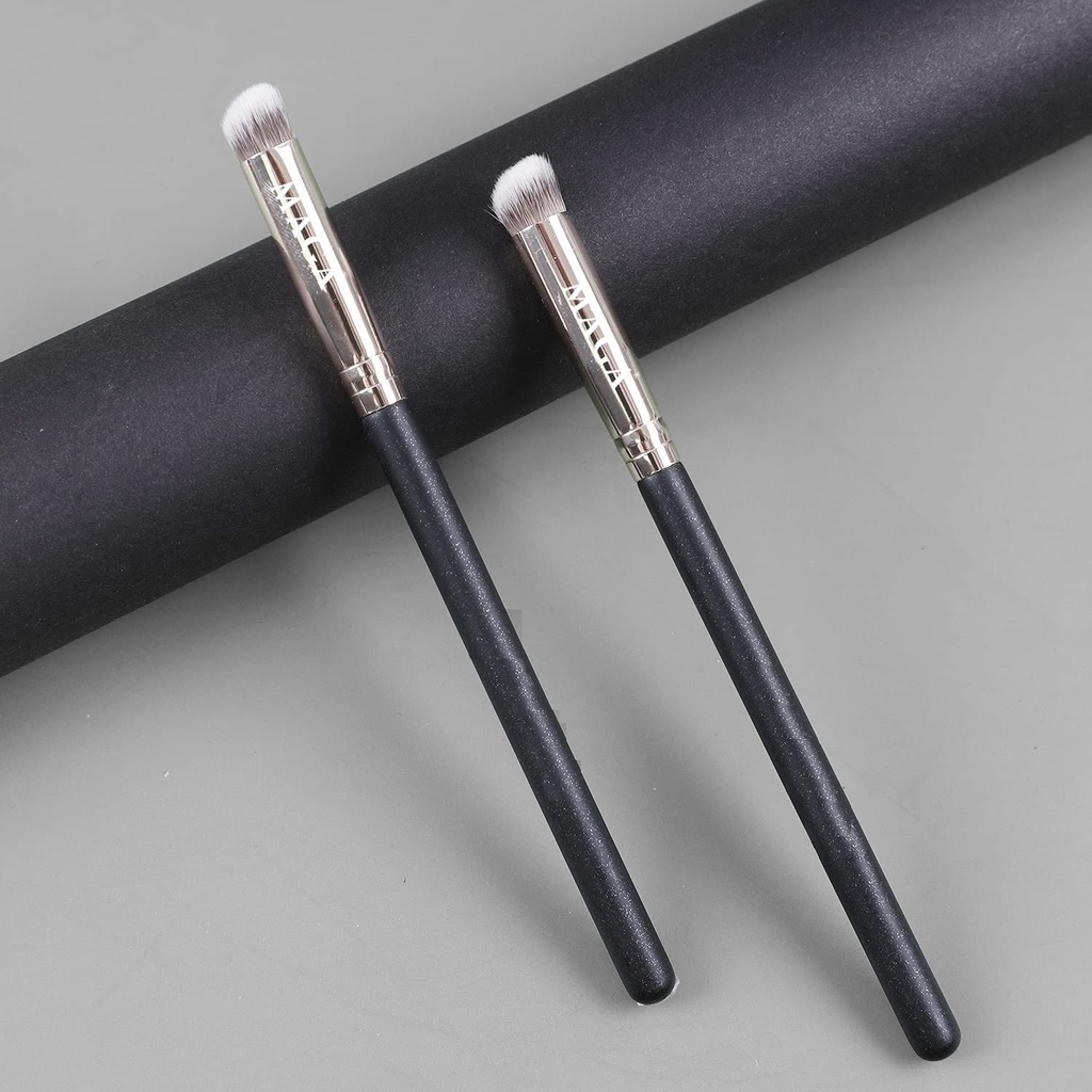 Cọ Che Khuyết Điểm MAGA Angled Fat Concealer Brush 170