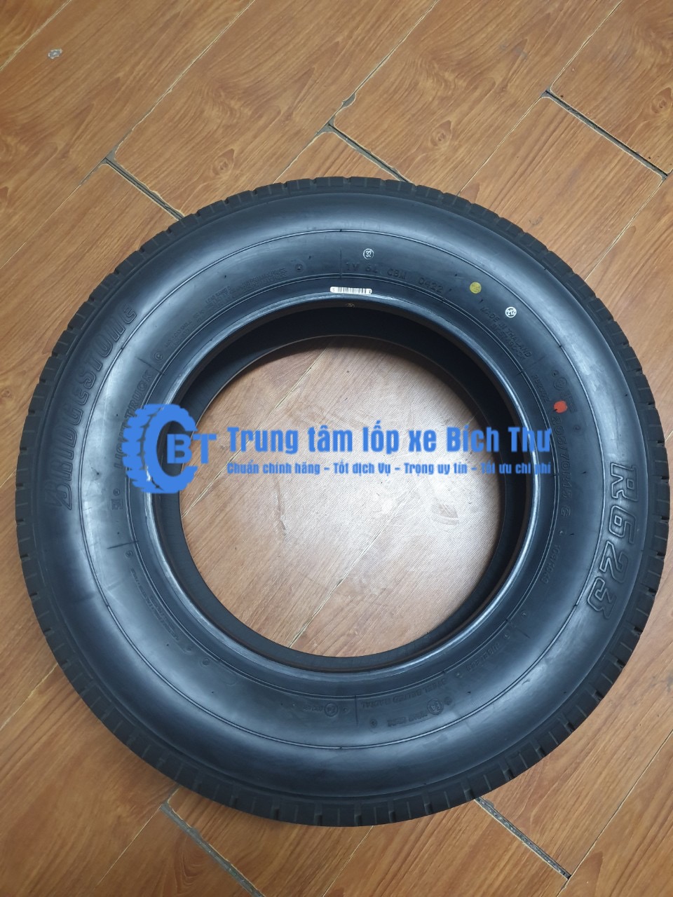 Lốp Brigestone 205/70R15 R623