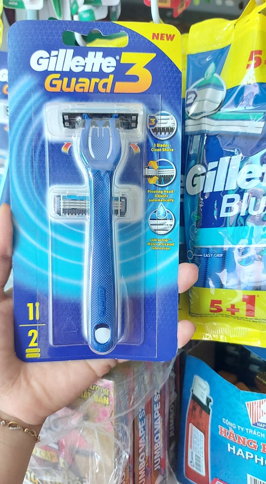 [HCM]Dao cạo râu 3 lưỡi Gillette Guard 3 (Gồm: 1 tay cầm và 2 đầu cạo)