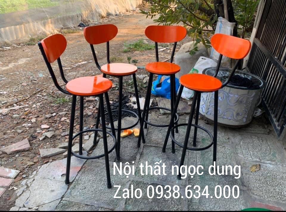 ghế quầy bar gỗ khung sắt
