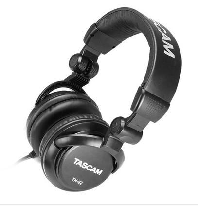 [HCM]Tai nghe kiểm âm TASCAM TH-02