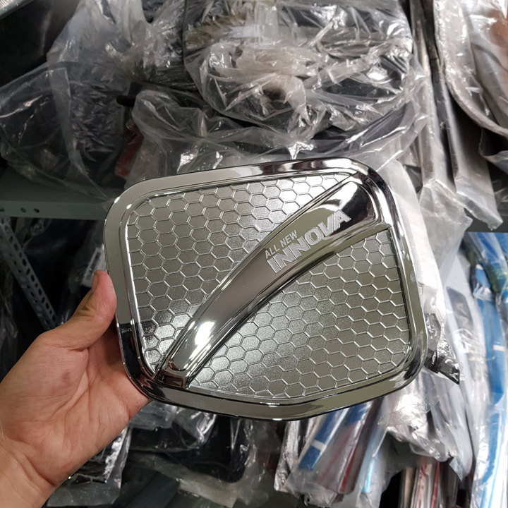 Ốp nắp bình xăng toyota innova 2017-2019 mạ crom