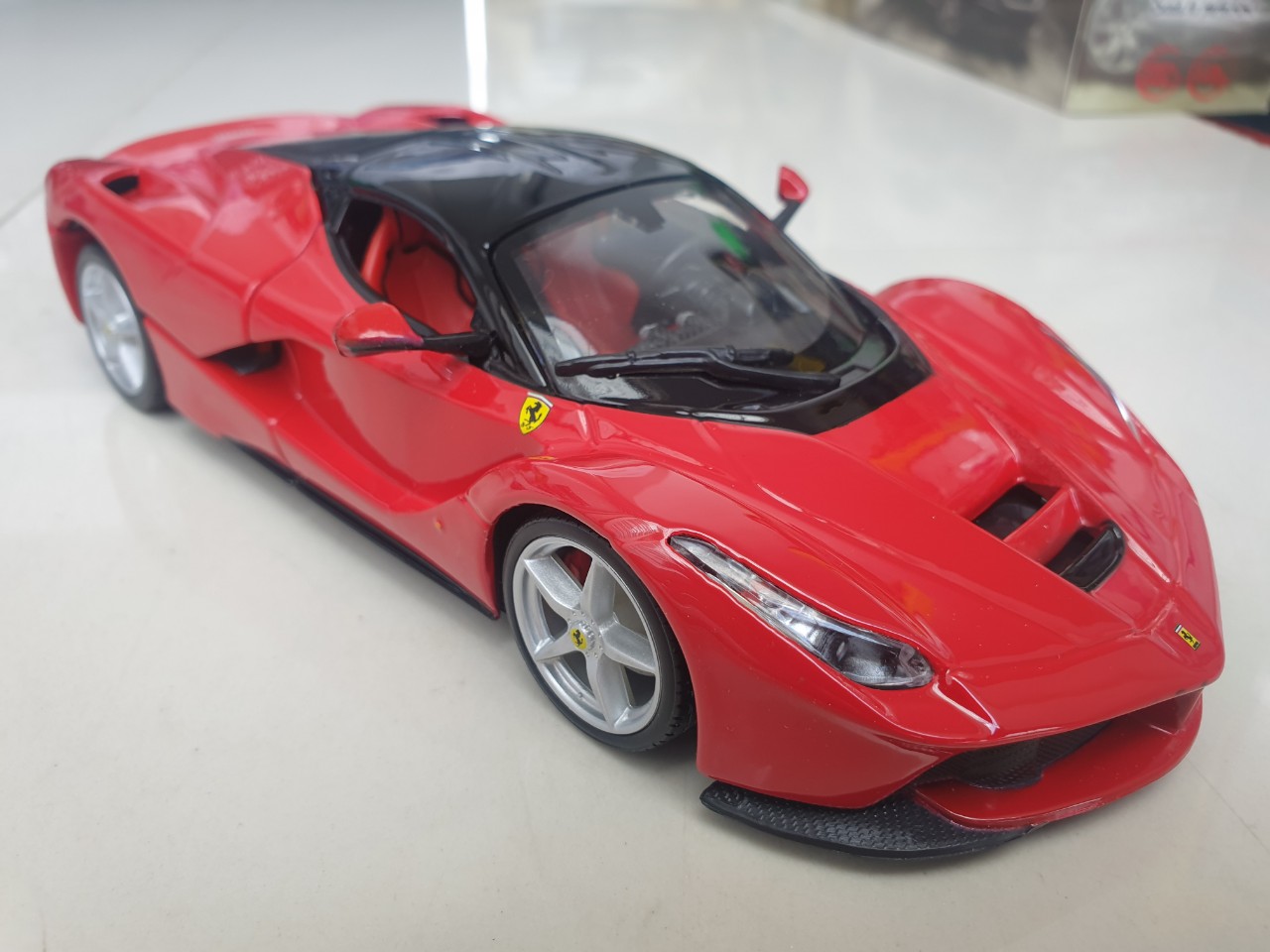[HCM]Xe mô hình Ferrari LaFerrari tỉ lệ 1:24 Bburago