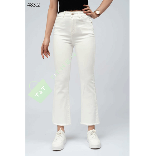 Quần jeans ống loe trắng
