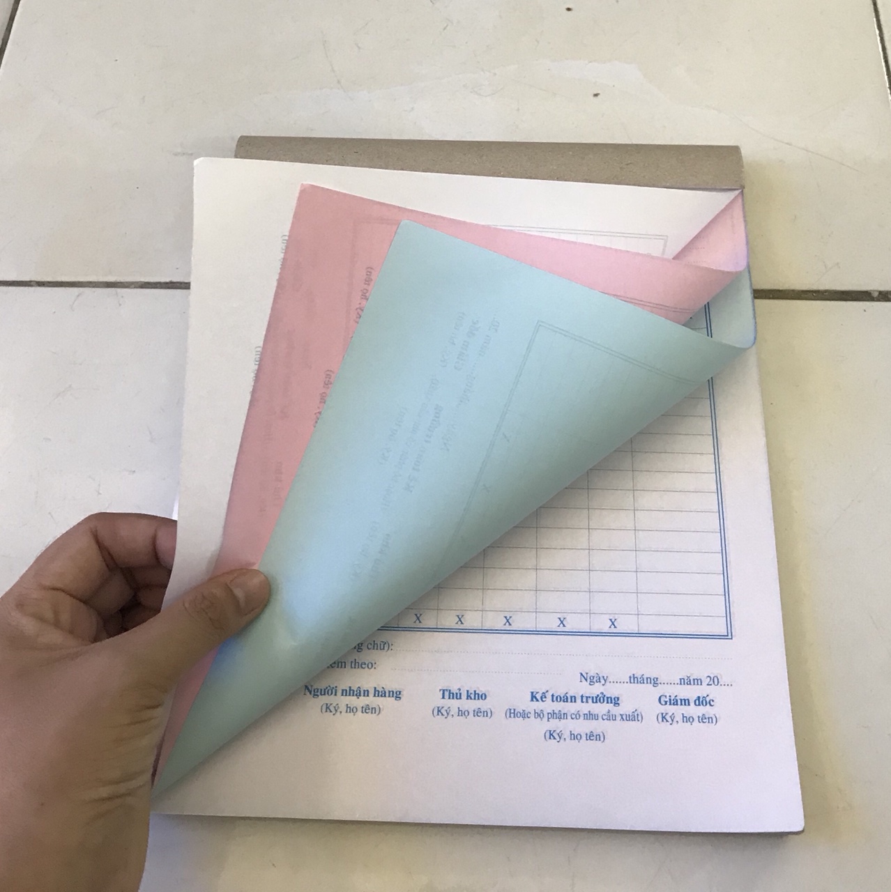Phiếu xuất kho 3 liên khổ 20x25cm lốc 5 quyển