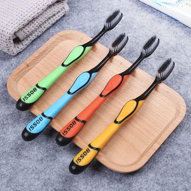 Bàn chải than tre hoạt tính Bossi