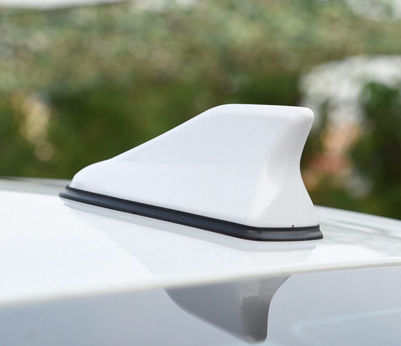 Ăng ten vây cá xe ô tô vinfast fadil màu trắng mới nhất - chuẩn nét chân ăng ten bắt sóng cực tốt - hàng độc quyền loại 1 cao cấp - chuẩn ốc cho xe vinfast