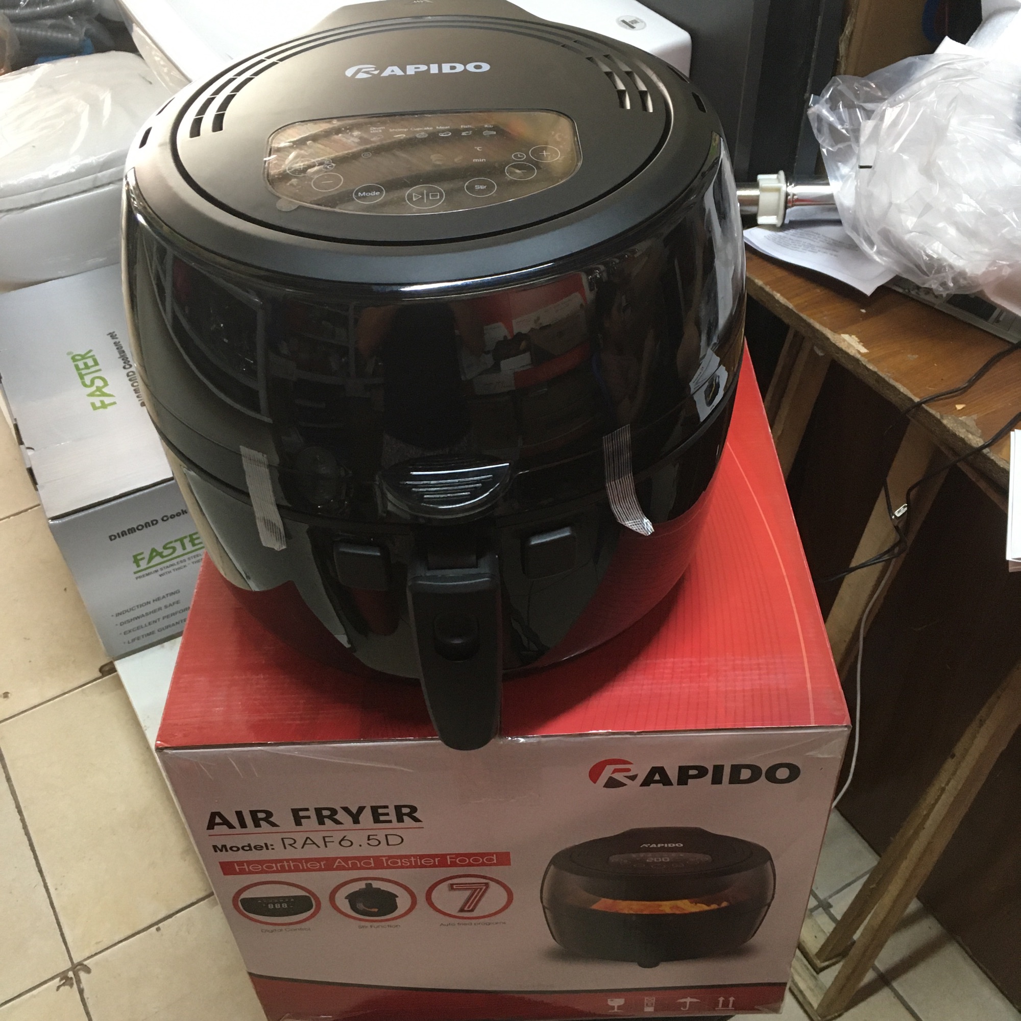 Nồi chiên không dầu Rapido RAF 6.5D