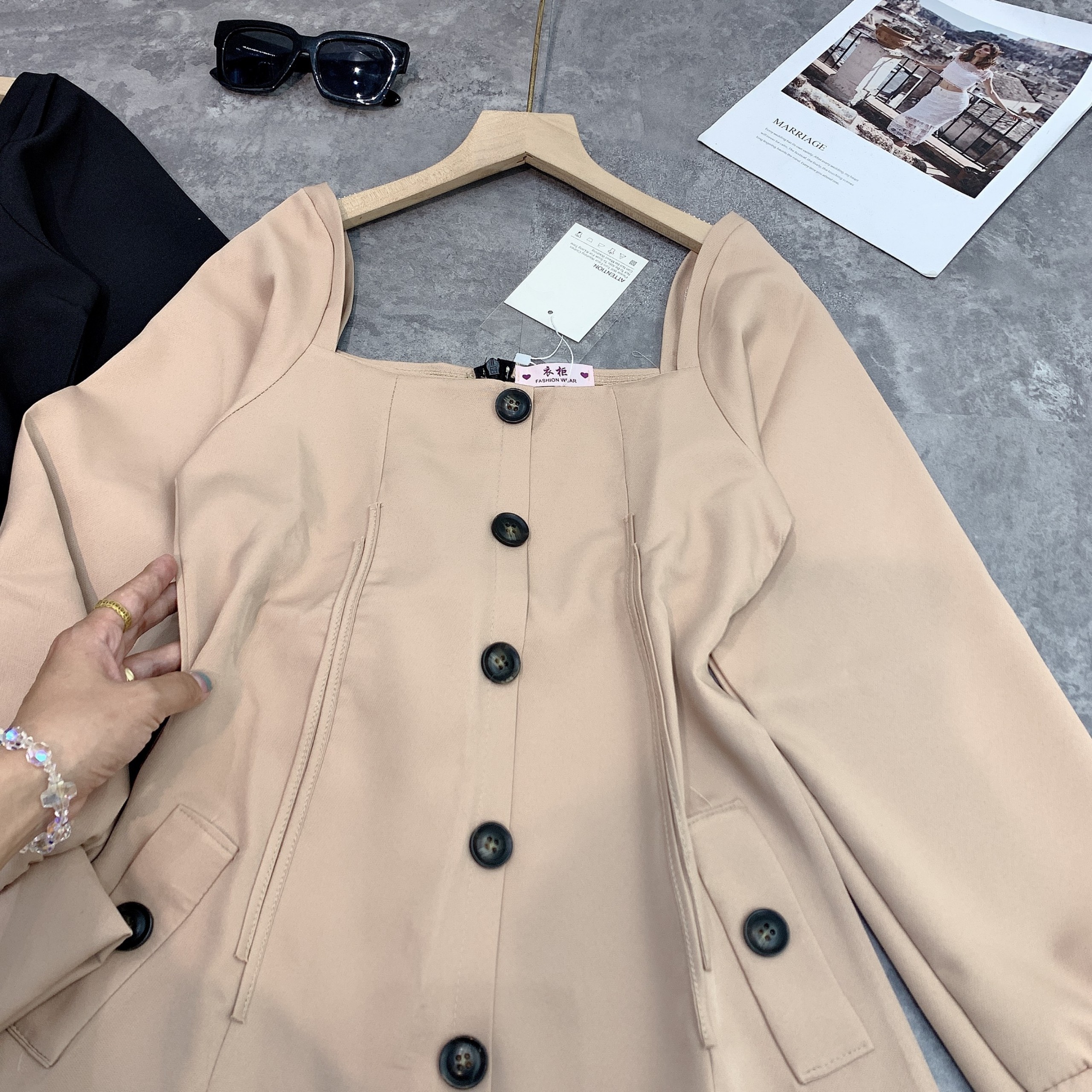 Váy nữ đầm dáng xòe tay lỡ