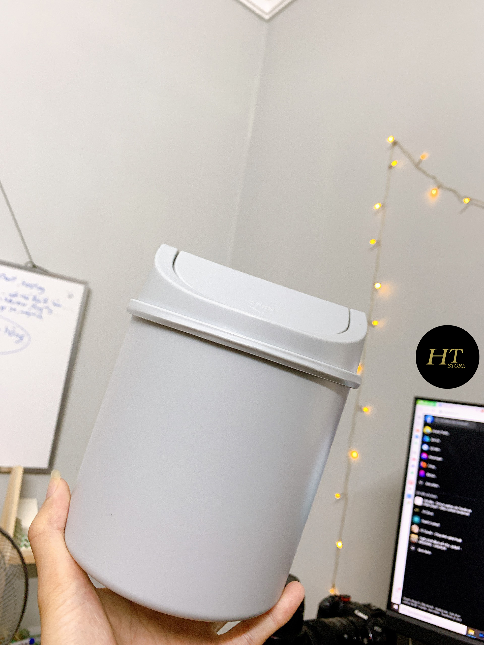 Thùng rác đa năng, tặng kèm sticker ( nhiều màu )