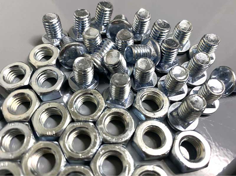 Ốc lắp kệ v lỗ