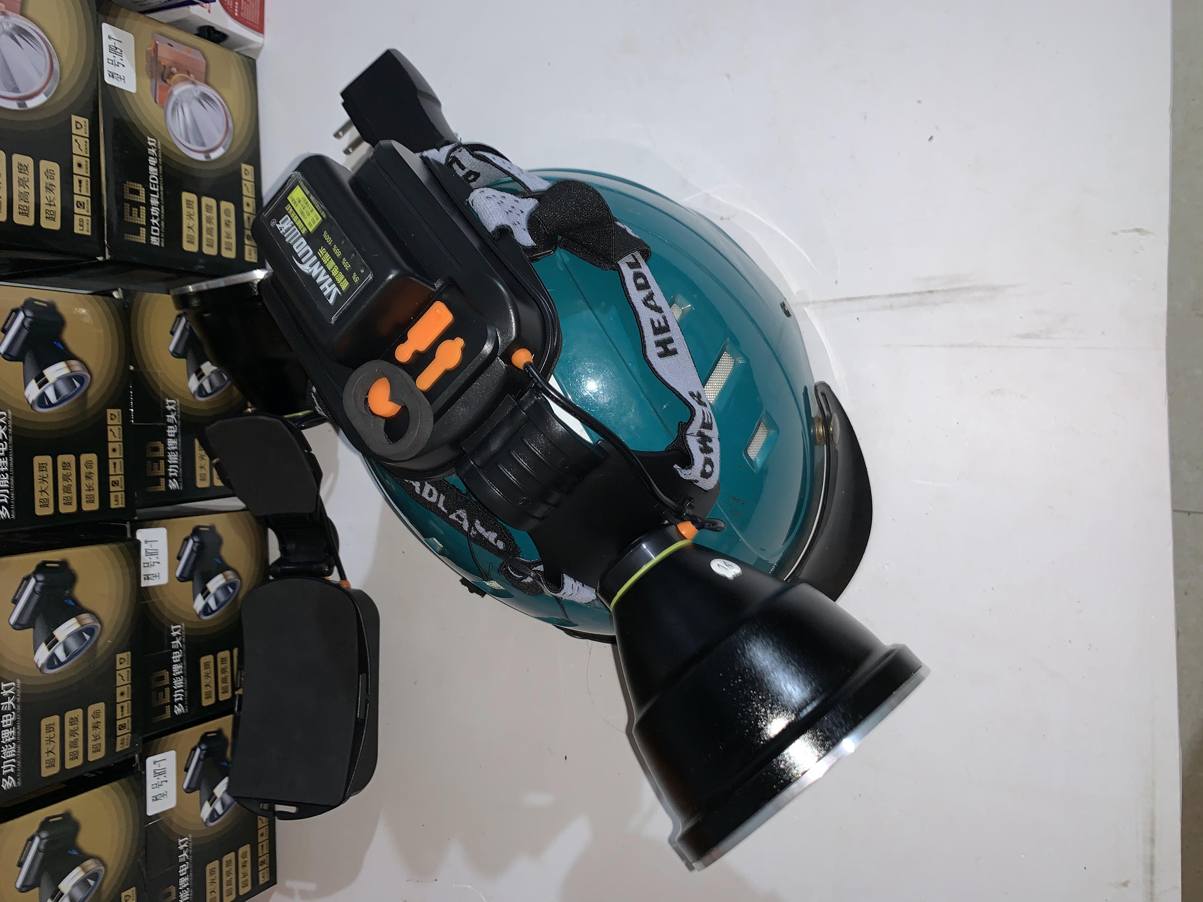 ĐÈN PIN ĐỘI ĐẦU SIÊU SÁNG PIN KHỦNG T3065