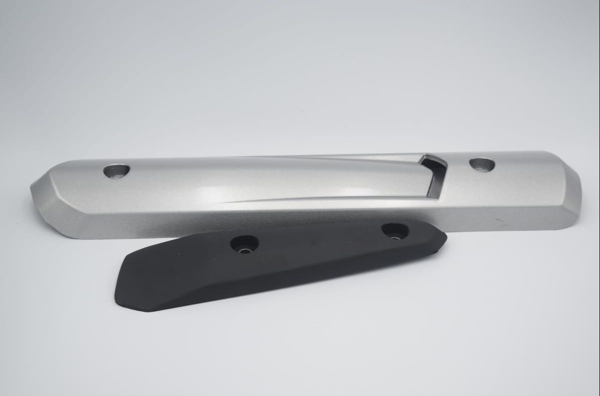 Ốp pô Spark nhựa ABS cao cấp gắn xe exciter, sirius, taurus, jupiter..(màu bạc)