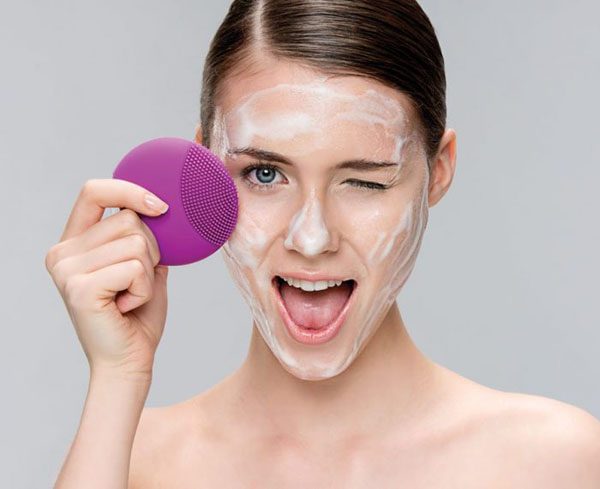 [KHUYỄN MÃI HÈ – SALE 48%]  MÁY RỬA MẶT FOEVER LUNA MINI-FOREO [kids mom]