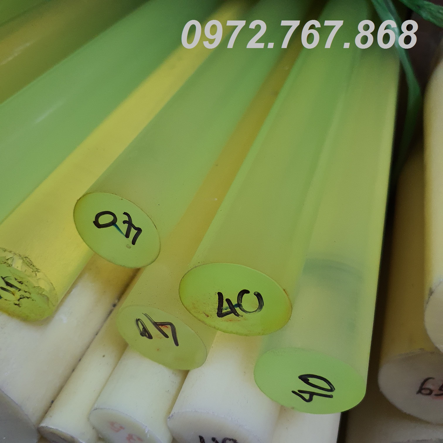 Thanh nhựa PU tròn 40*500 (đường kính 40mm, chiều dài 500mm)