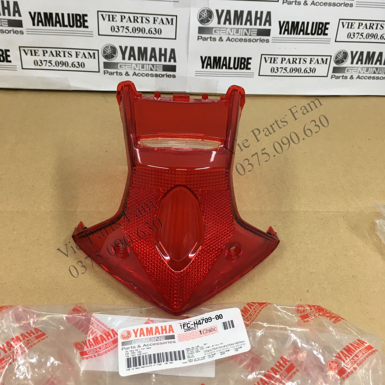 Bộ nắp chụp đèn hậu Sirius Fi 2014-2020 (giá theo bộ hoặc theo món) chính hiệu Yamaha Motor mới 100%